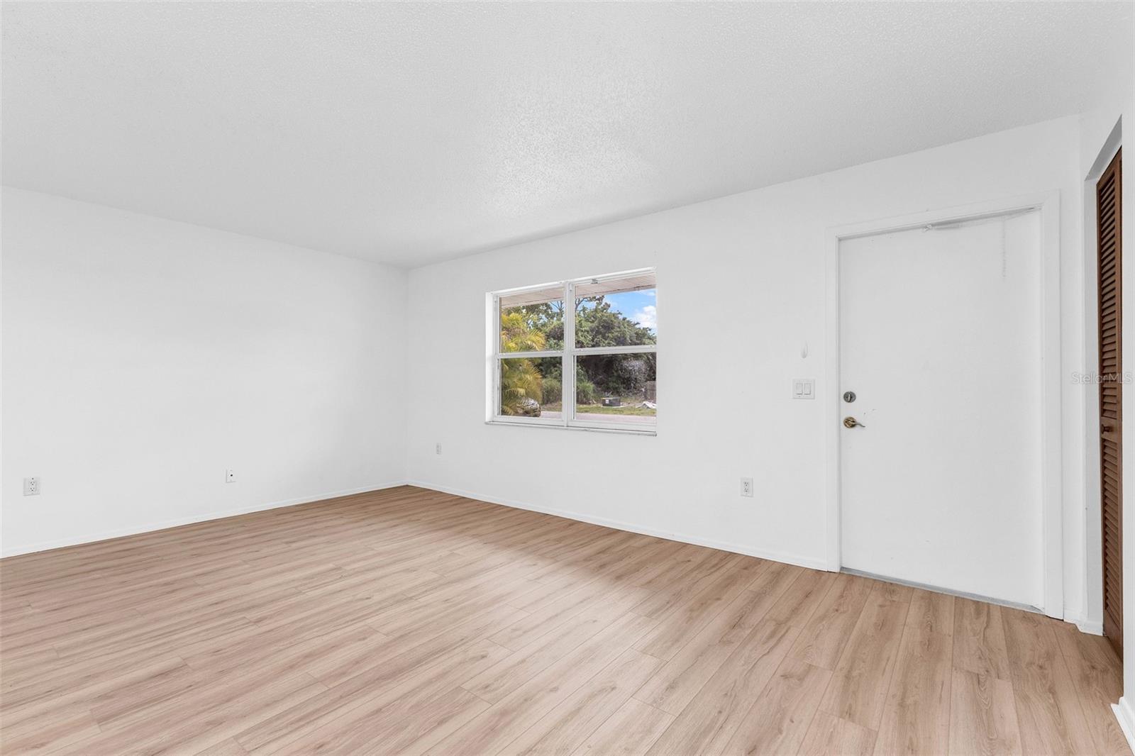 1140 VICTORIA AVE, PORT CHARLOTTE, FL, 33948