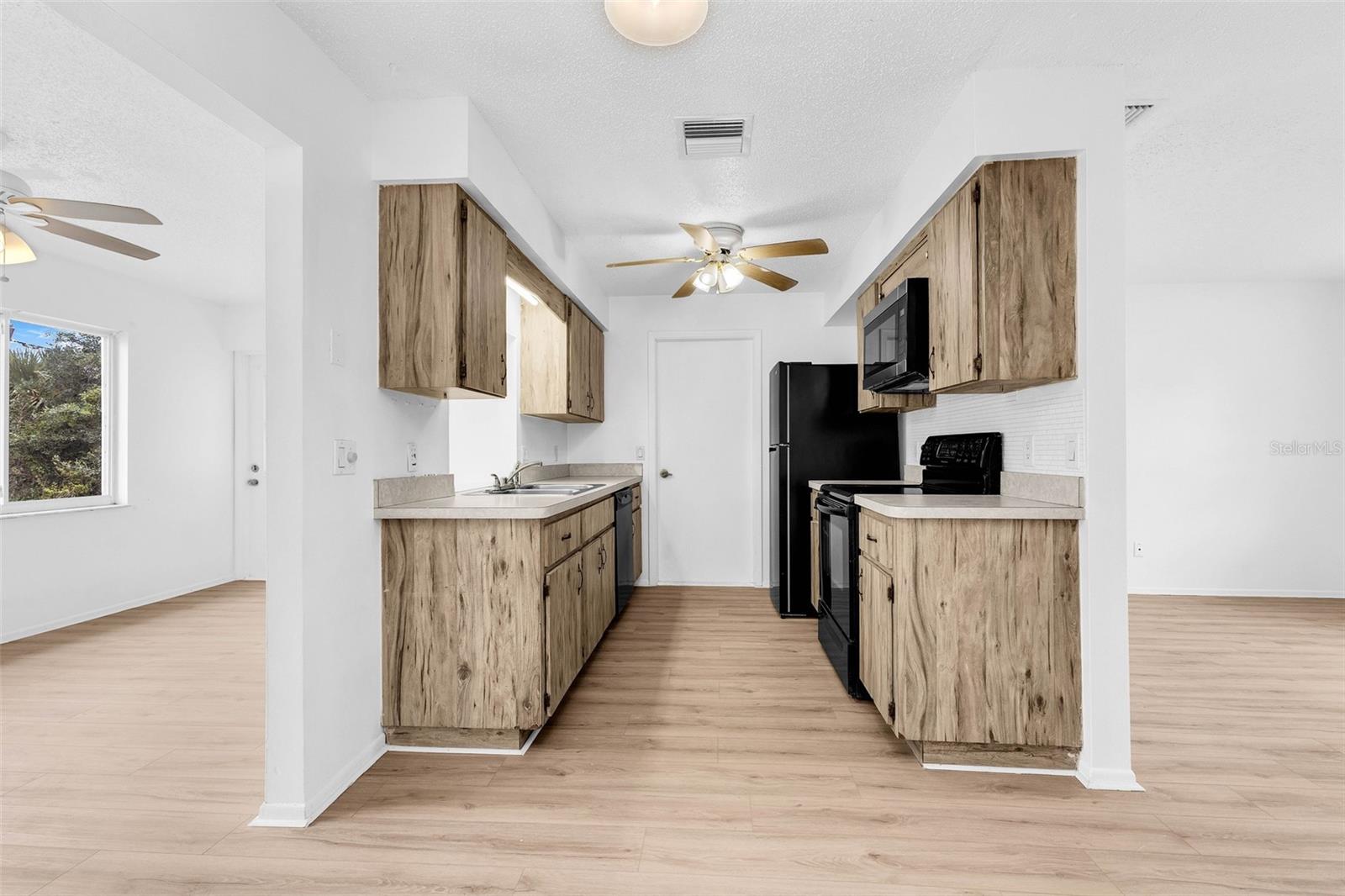 1140 VICTORIA AVE, PORT CHARLOTTE, FL, 33948