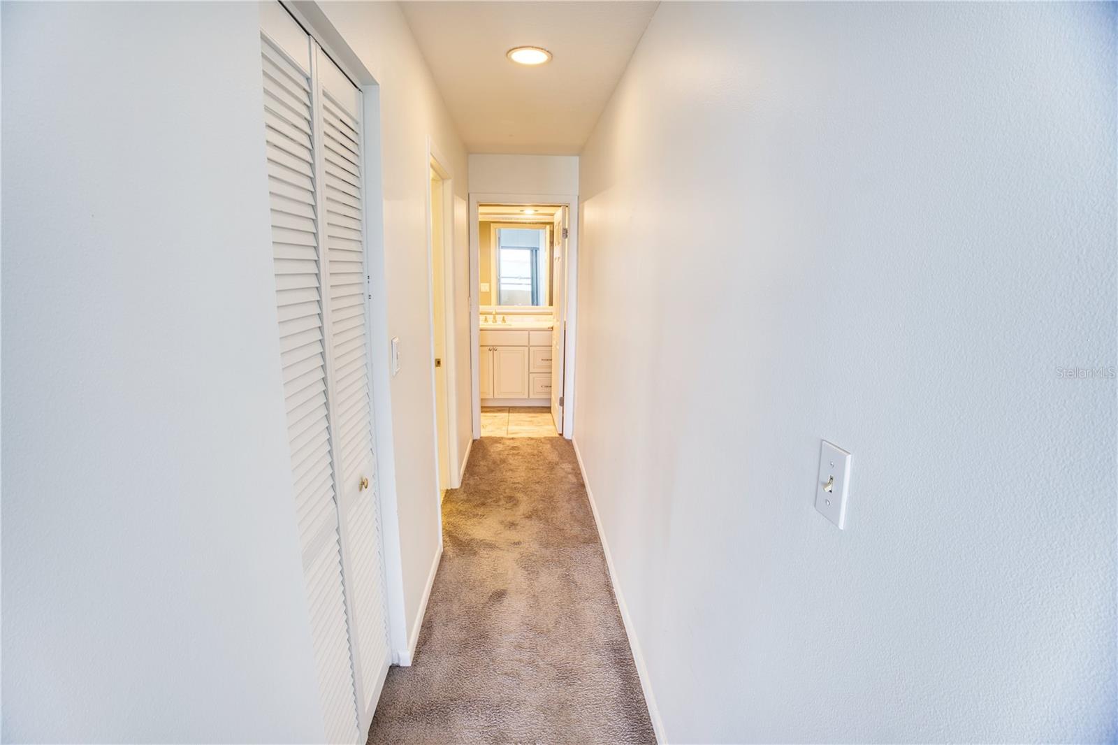 131 1ST ST E #102, ST PETERSBURG, FL, 33715