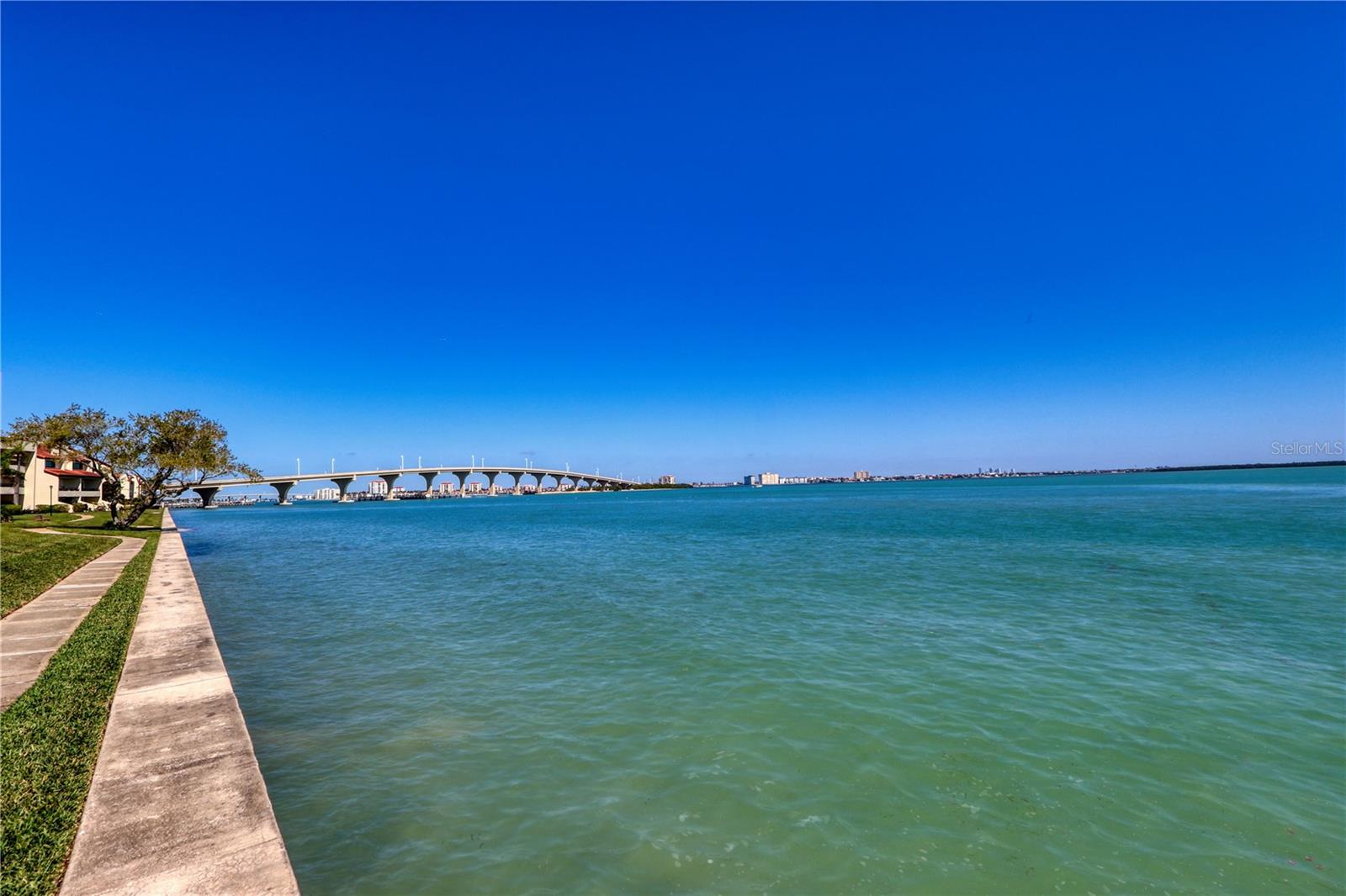 131 1ST ST E #102, ST PETERSBURG, FL, 33715