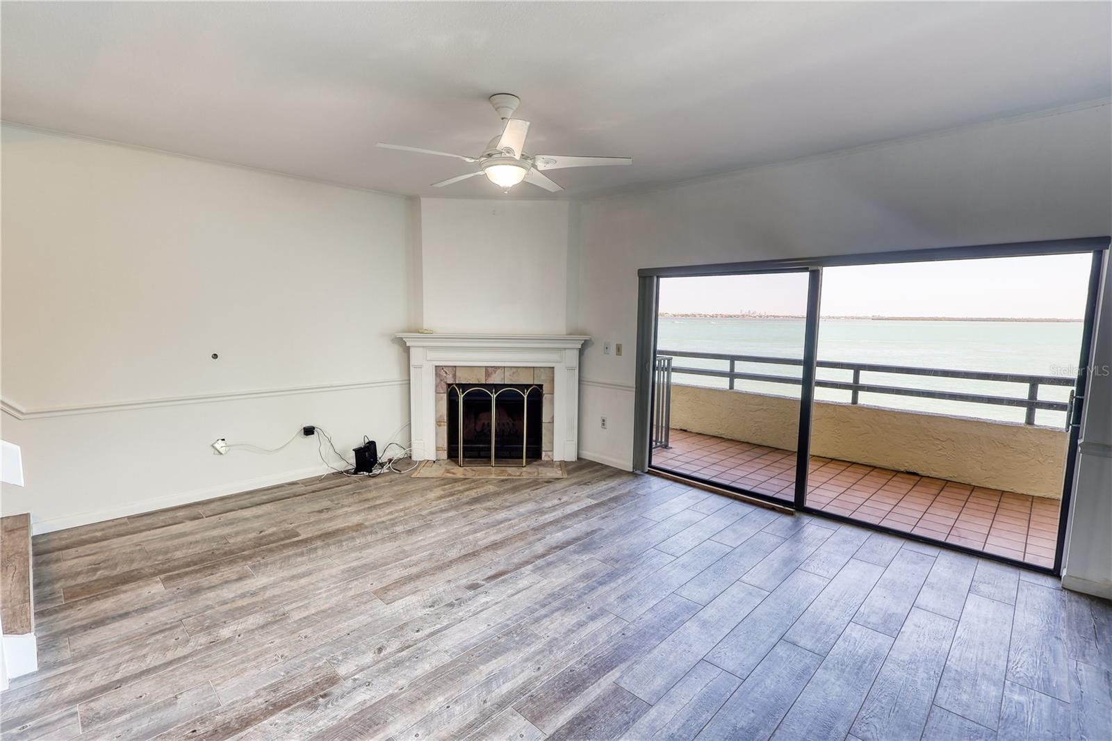 131 1ST ST E #102, ST PETERSBURG, FL, 33715