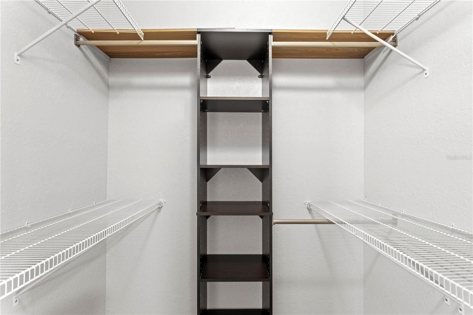 943 NORMANDY TRACE RD, TAMPA, FL, 33602