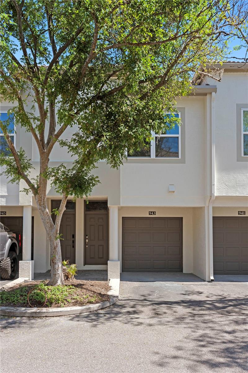 943 NORMANDY TRACE RD, TAMPA, FL, 33602