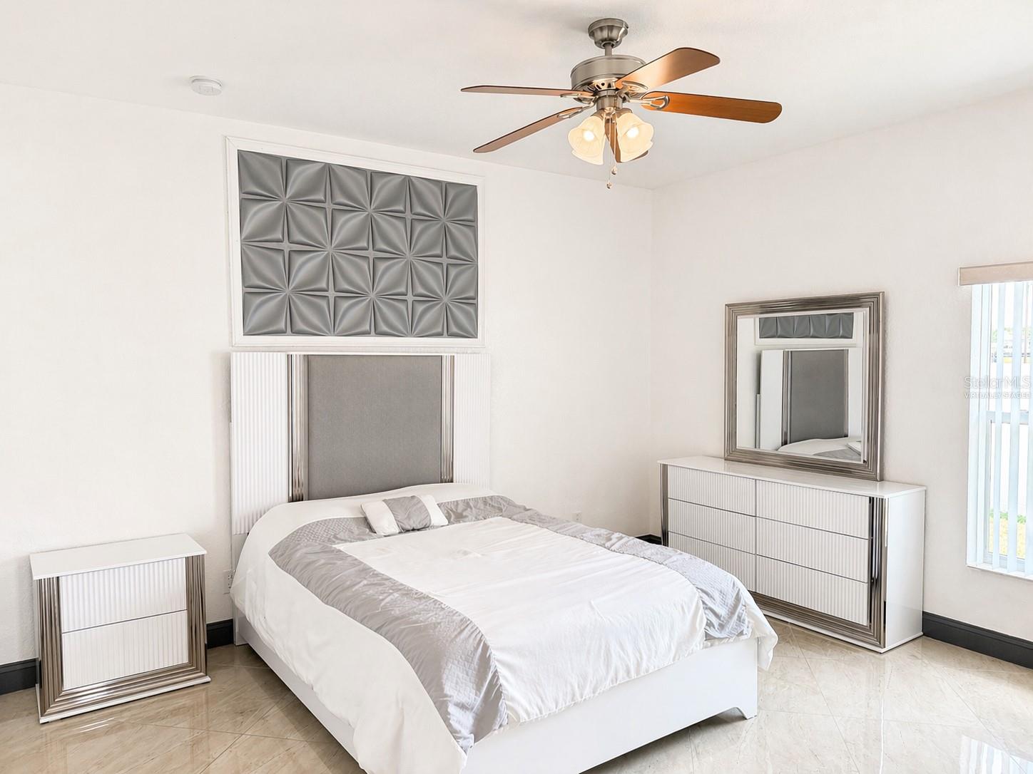 5550 64TH AVE N, PINELLAS PARK, FL, 33781