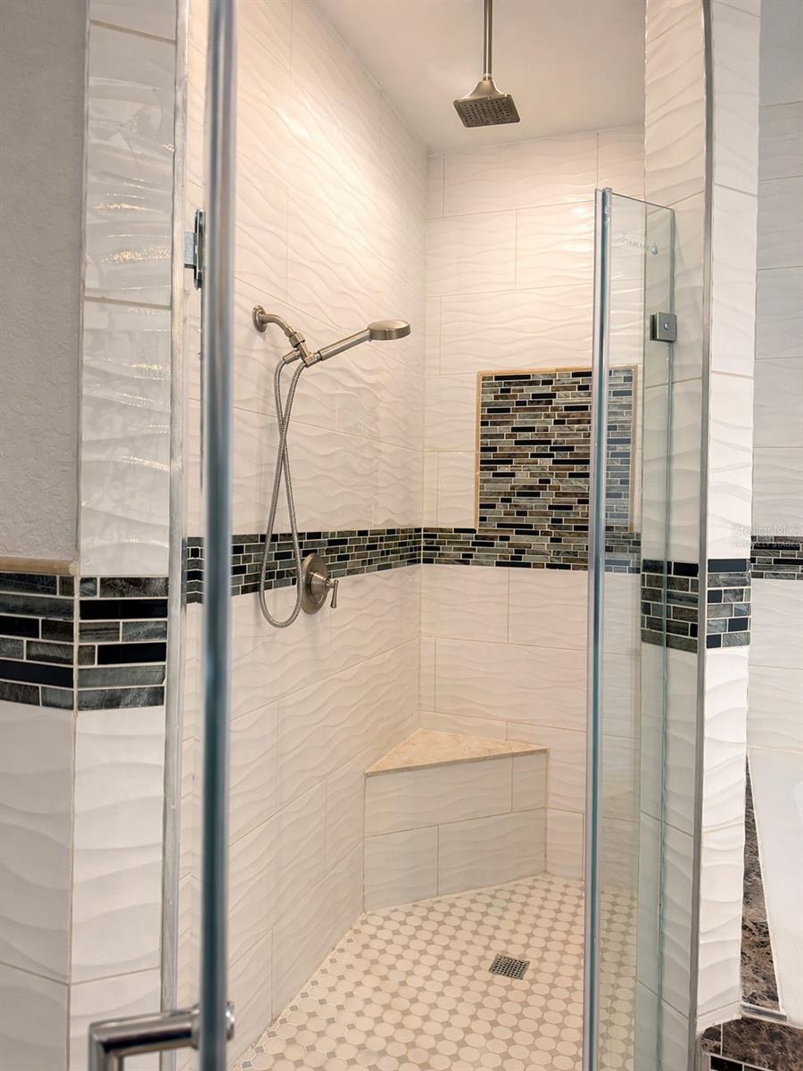 5550 64TH AVE N, PINELLAS PARK, FL, 33781