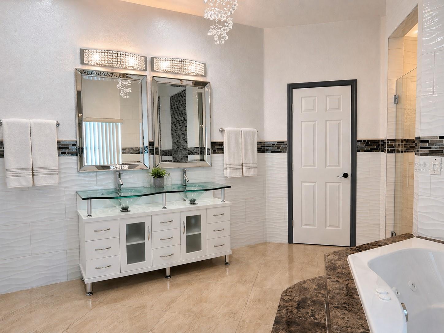 5550 64TH AVE N, PINELLAS PARK, FL, 33781