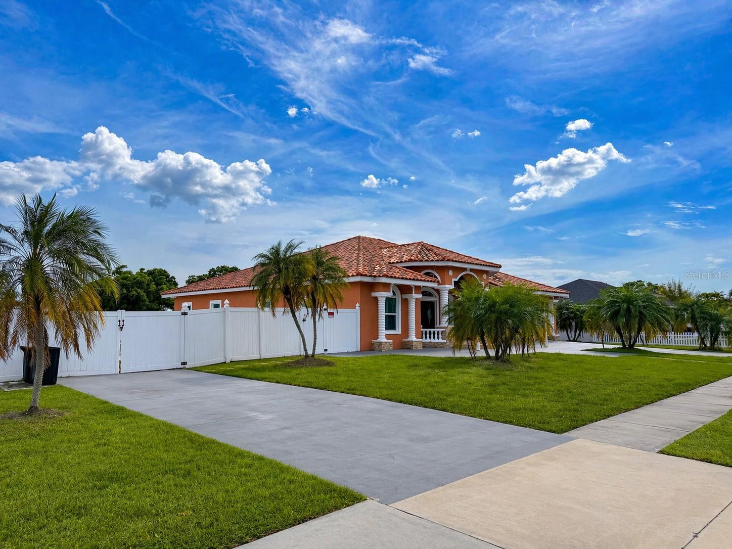 5550 64TH AVE N, PINELLAS PARK, FL, 33781