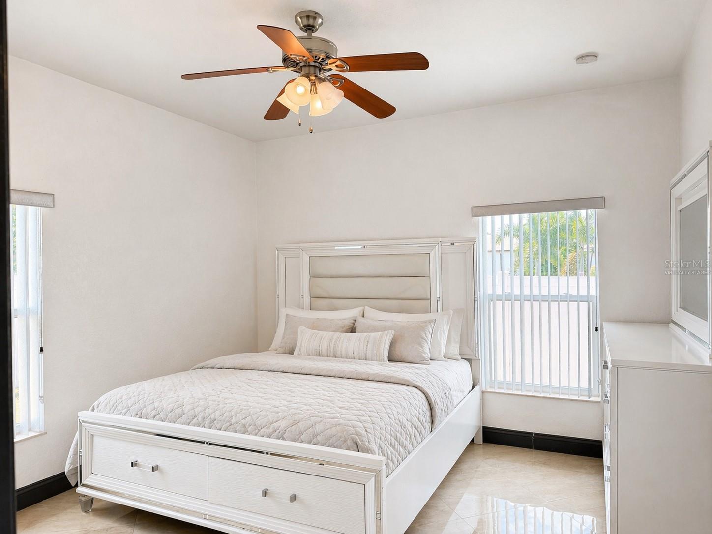 5550 64TH AVE N, PINELLAS PARK, FL, 33781