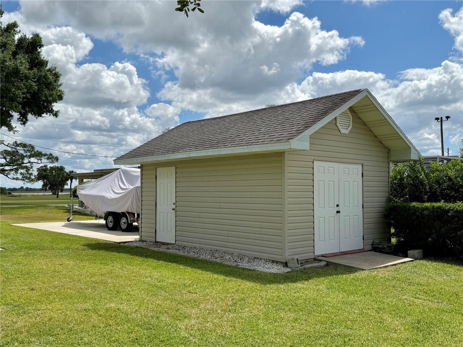 77 W LAKE DAMON DR, AVON PARK, FL, 33825