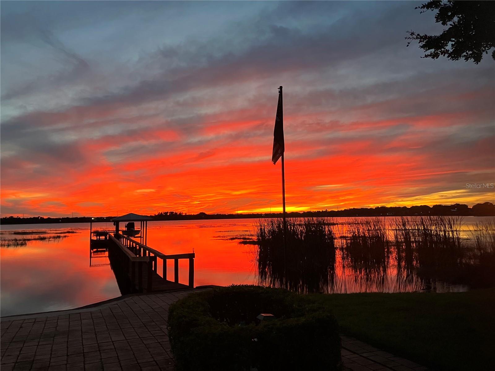 77 W LAKE DAMON DR, AVON PARK, FL, 33825