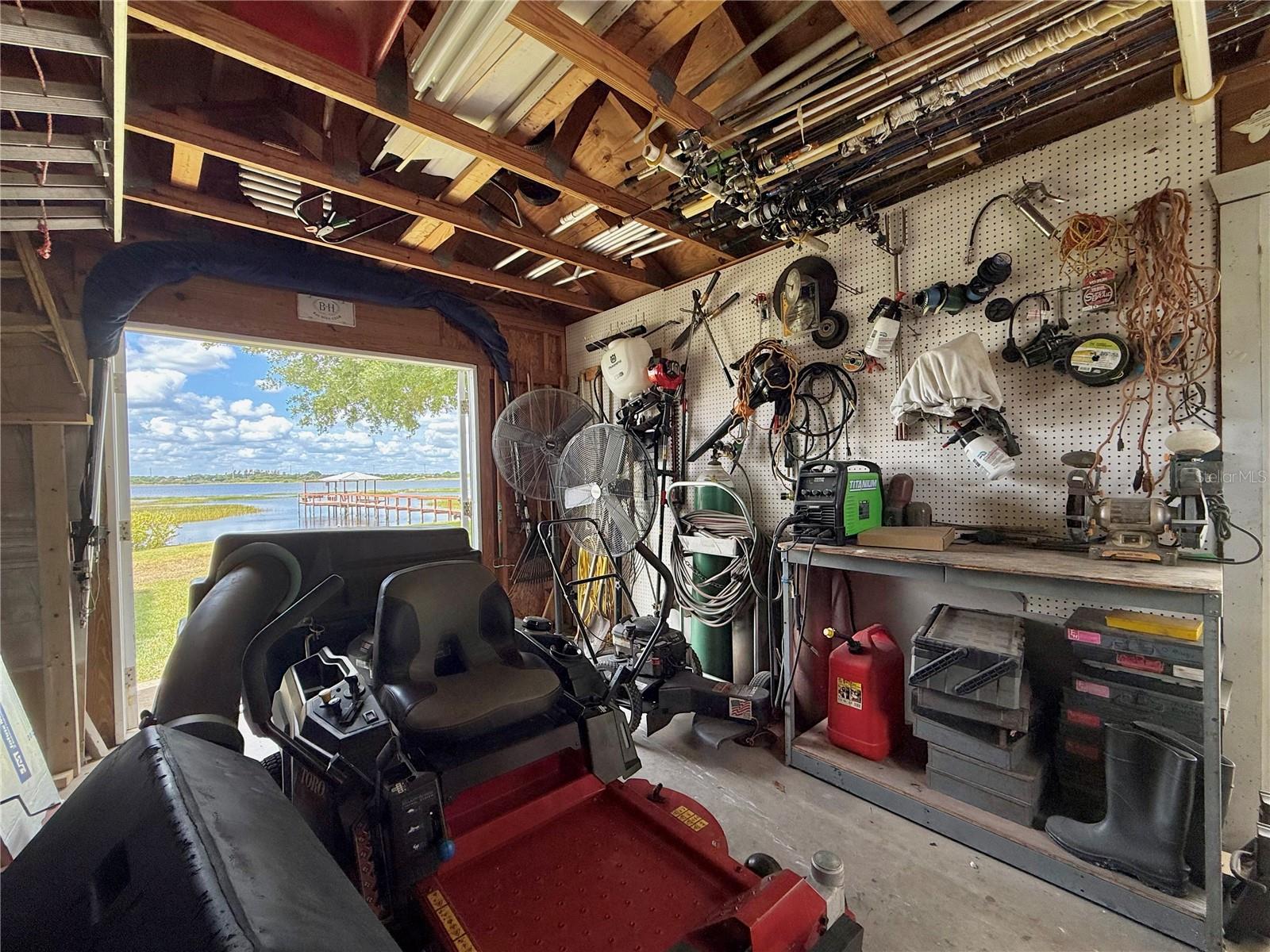 77 W LAKE DAMON DR, AVON PARK, FL, 33825