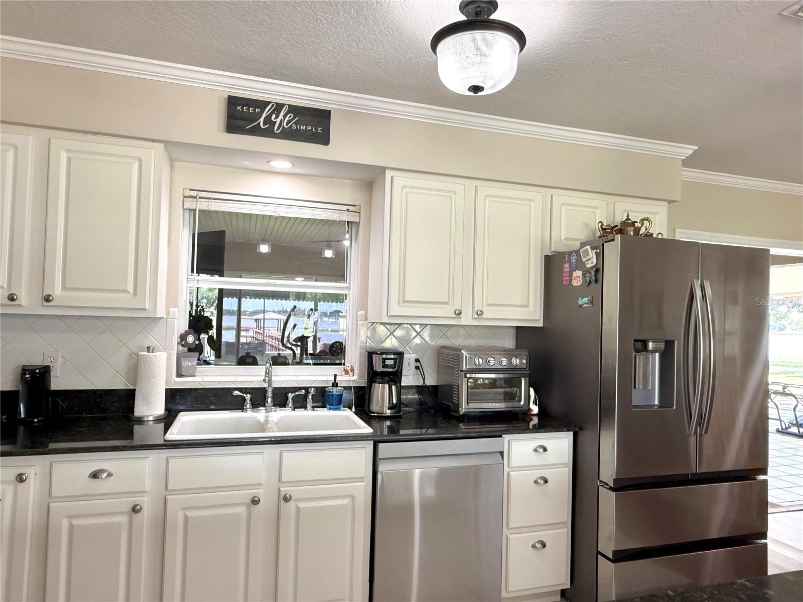 77 W LAKE DAMON DR, AVON PARK, FL, 33825