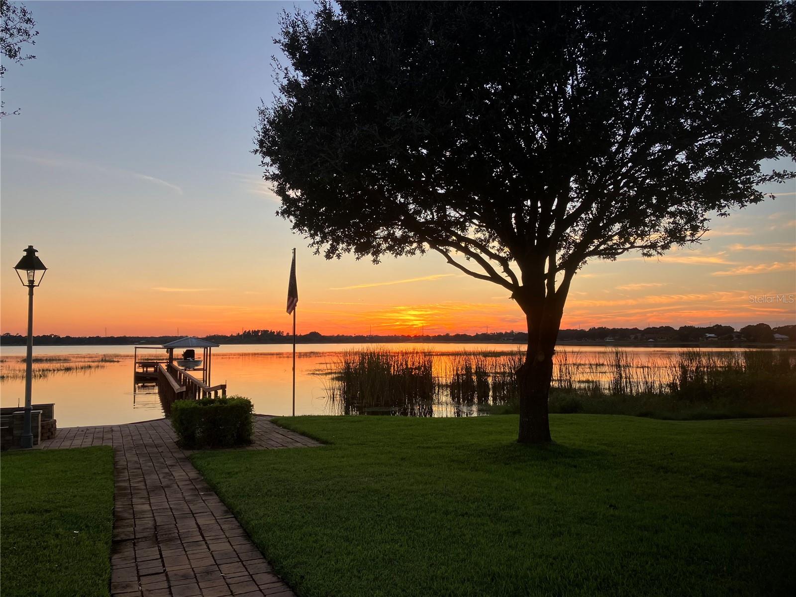 77 W LAKE DAMON DR, AVON PARK, FL, 33825