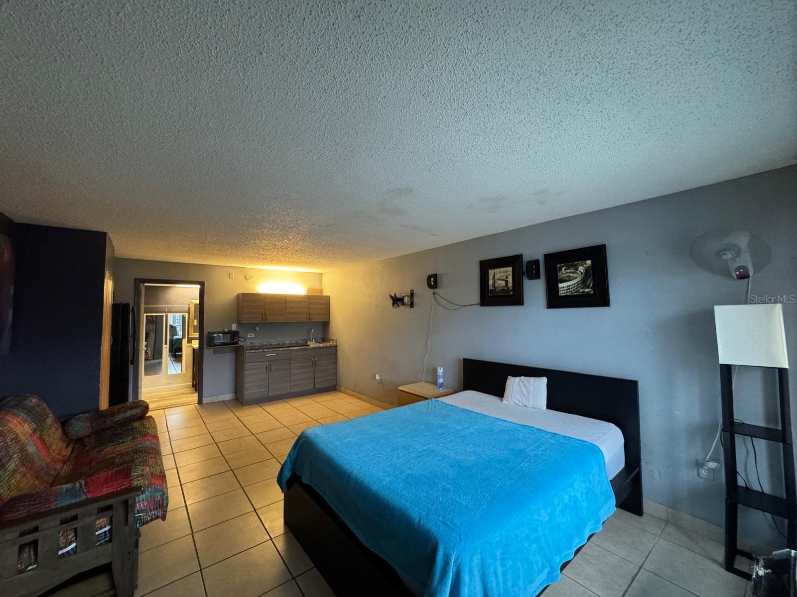 8421 S ORANGE BLOSSOM TRL #420, ORLANDO, FL, 32809