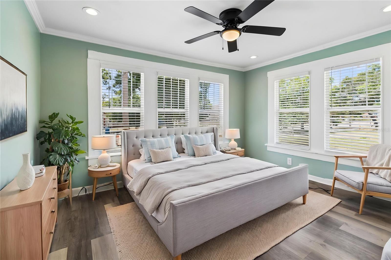 4105 18TH AVE S, ST PETERSBURG, FL, 33711