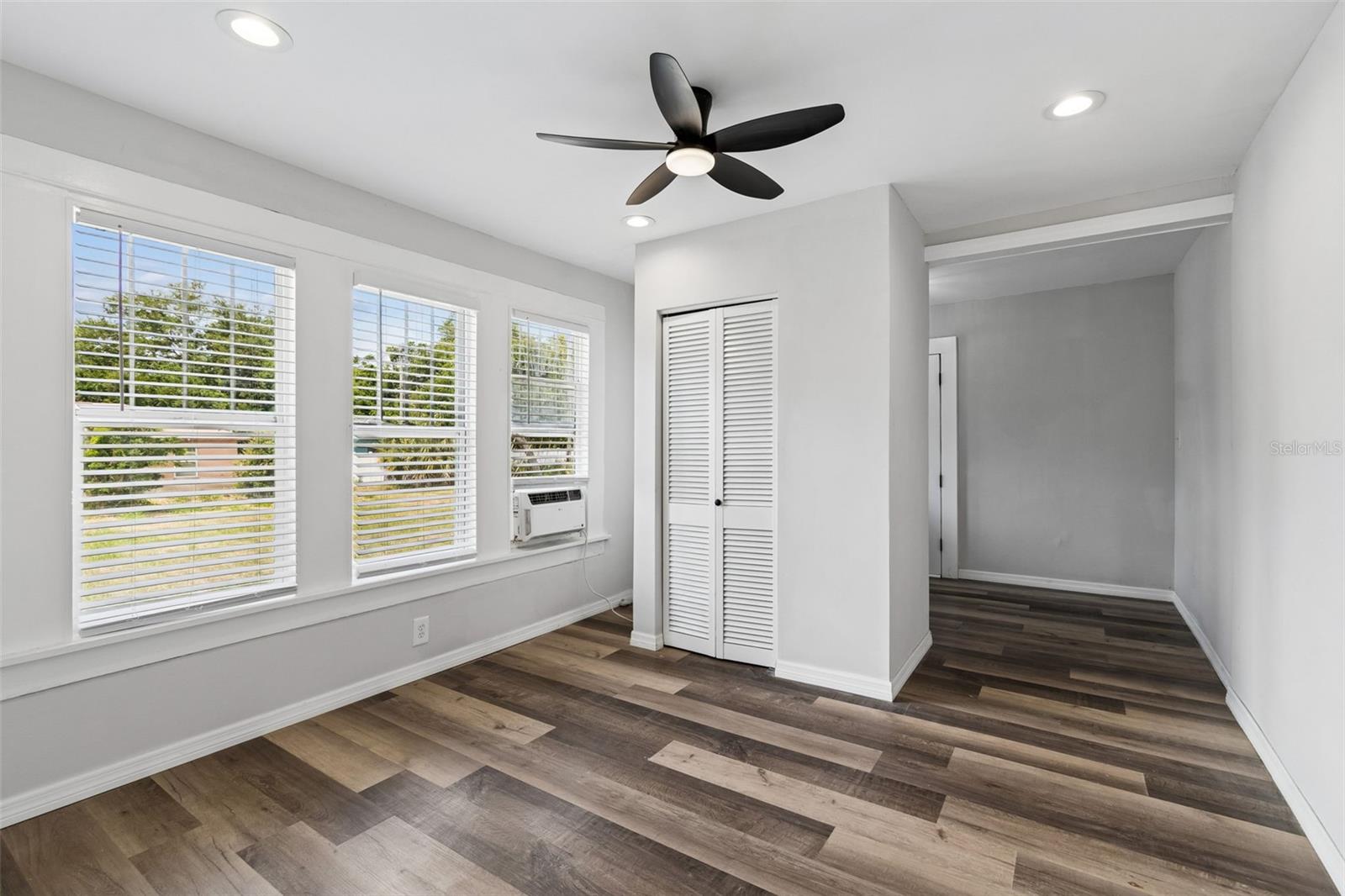 4105 18TH AVE S, ST PETERSBURG, FL, 33711