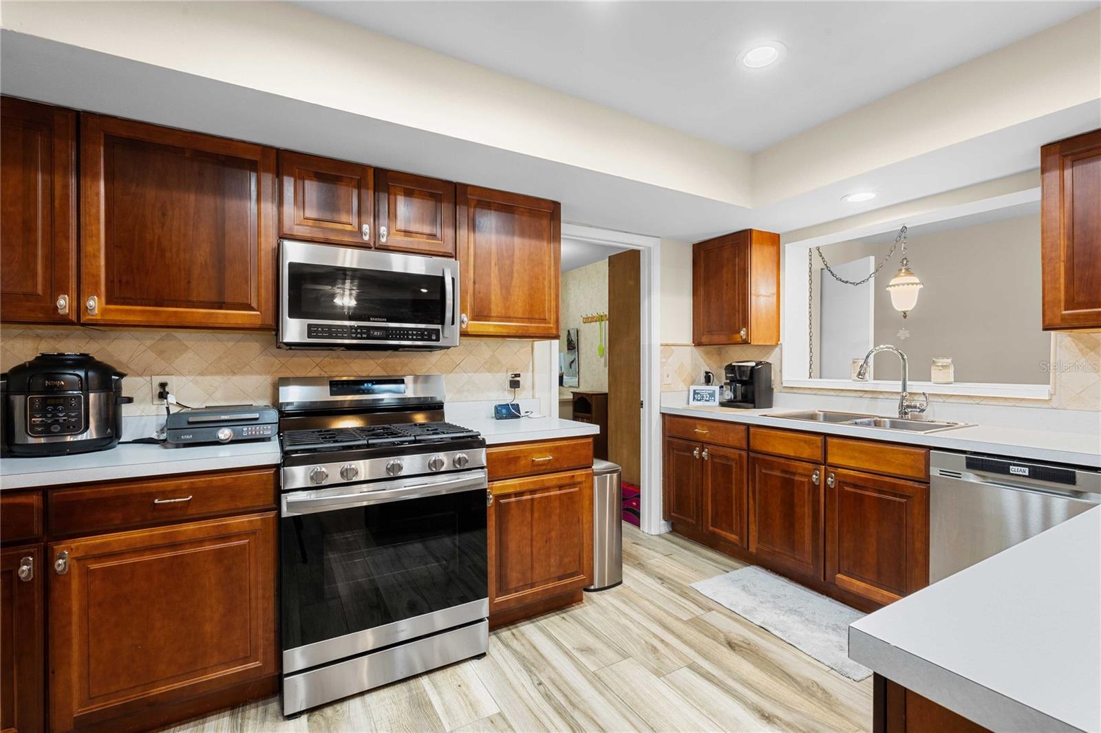 2122 RAMBLEWOOD LN, BRANDON, FL, 33510