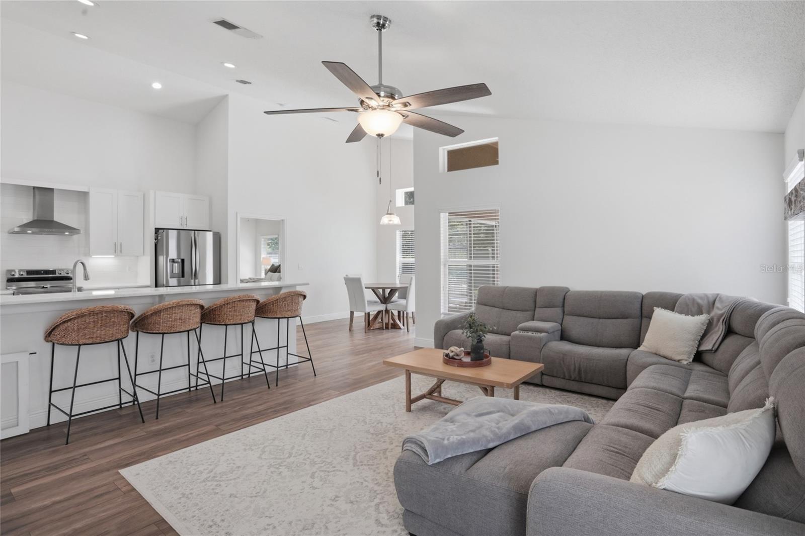 207 TAVESTOCK LOOP, WINTER SPRINGS, FL, 32708