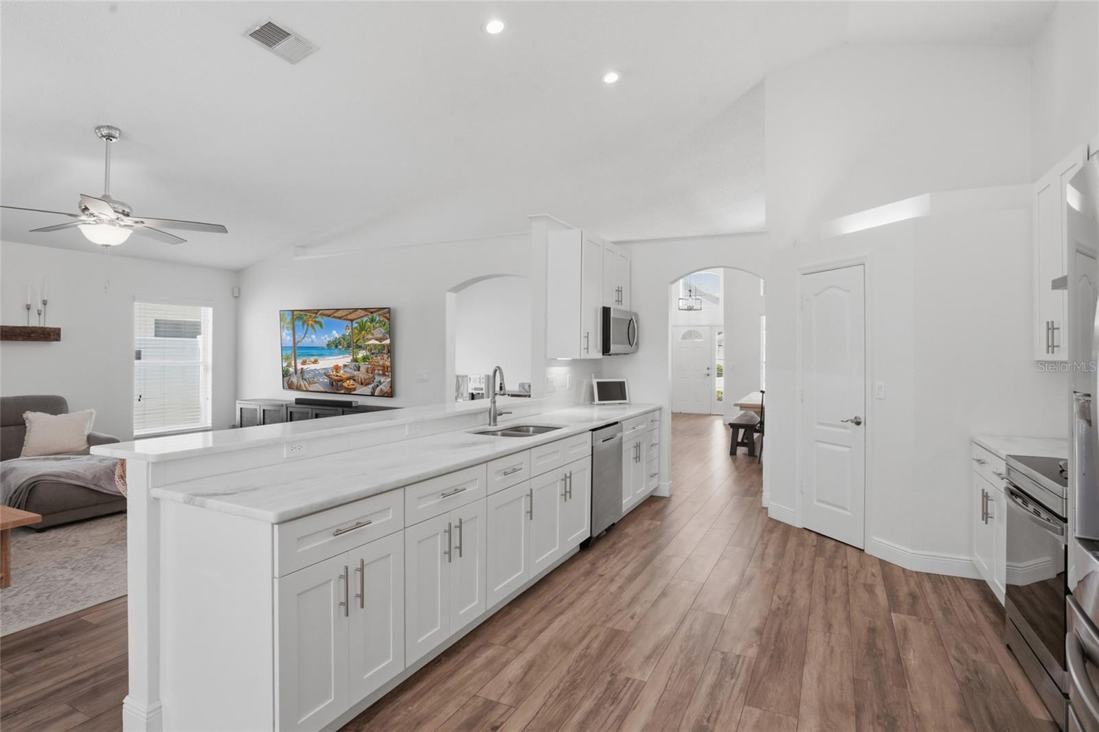 207 TAVESTOCK LOOP, WINTER SPRINGS, FL, 32708