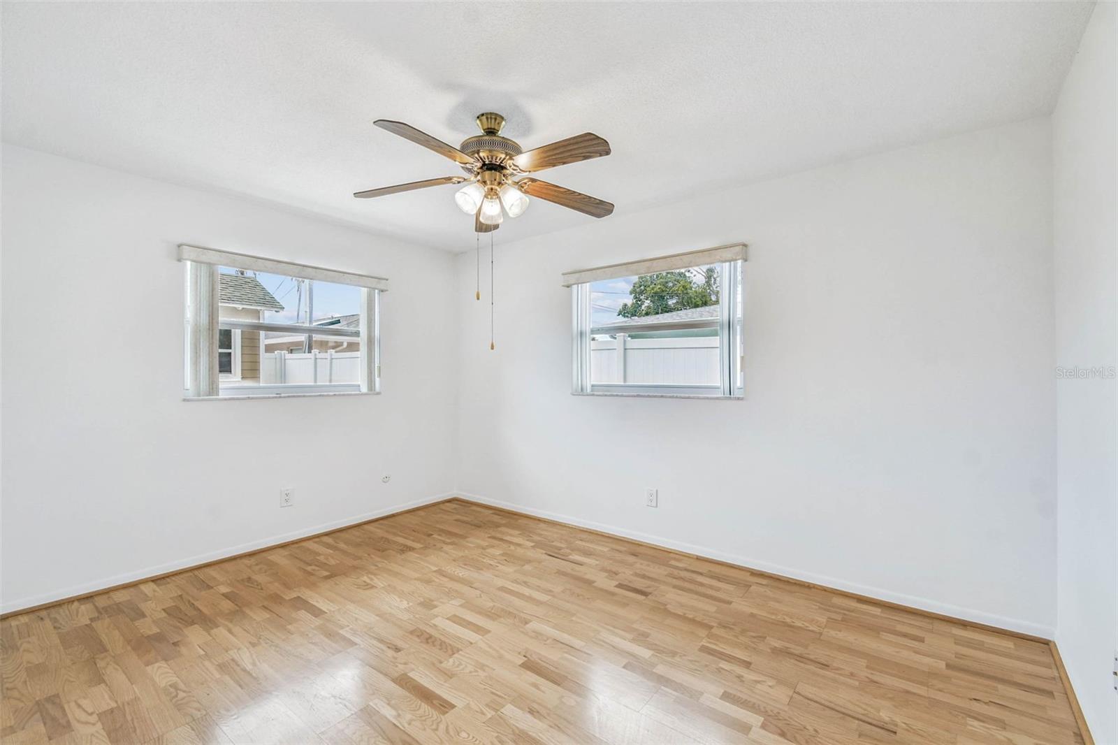 10931 HAMMOCK DR, LARGO, FL, 33774