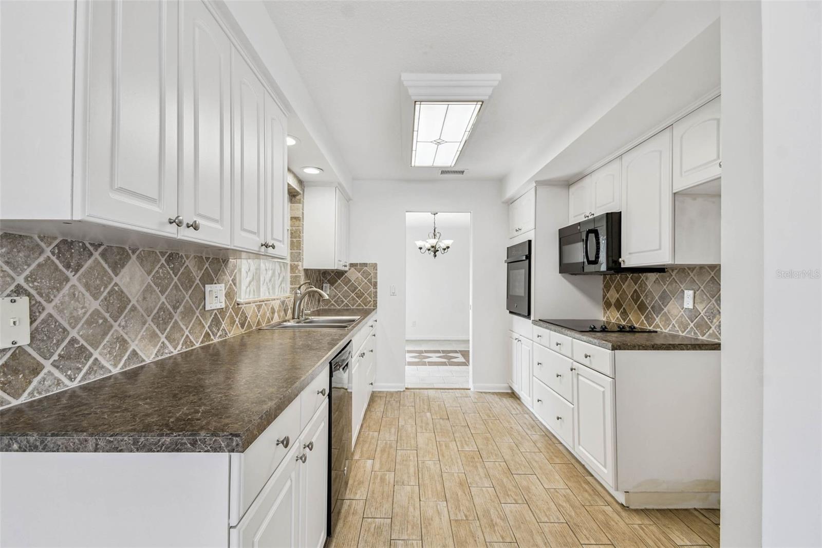 10931 HAMMOCK DR, LARGO, FL, 33774