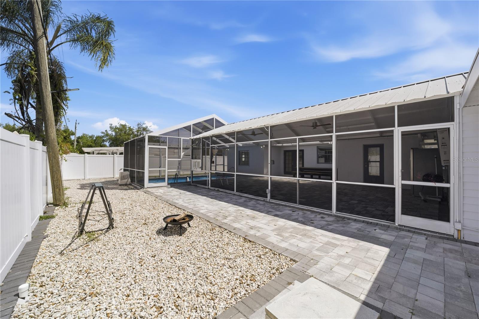 1057 WILLIS AVE, SARASOTA, FL, 34232