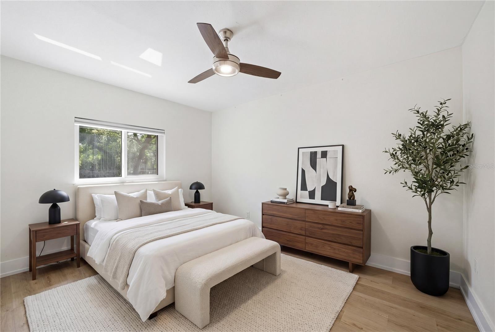 1057 WILLIS AVE, SARASOTA, FL, 34232