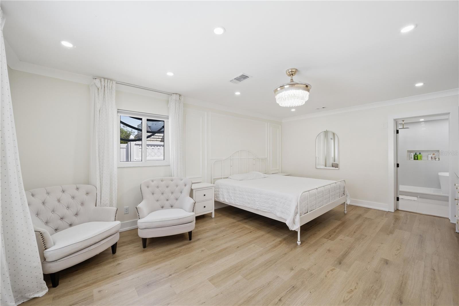 1057 WILLIS AVE, SARASOTA, FL, 34232