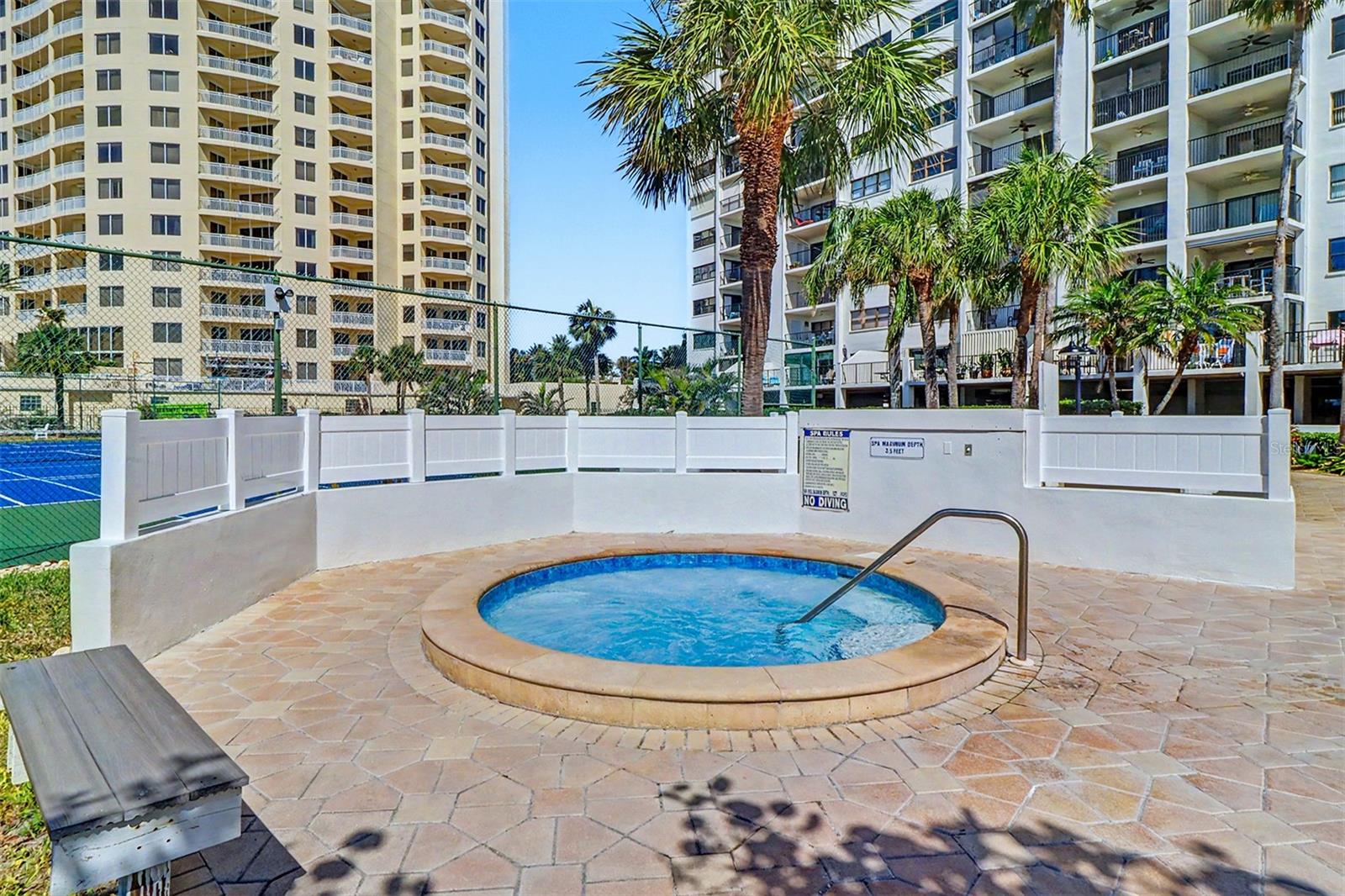 1230 GULF BLVD #404, CLEARWATER BEACH, FL, 33767