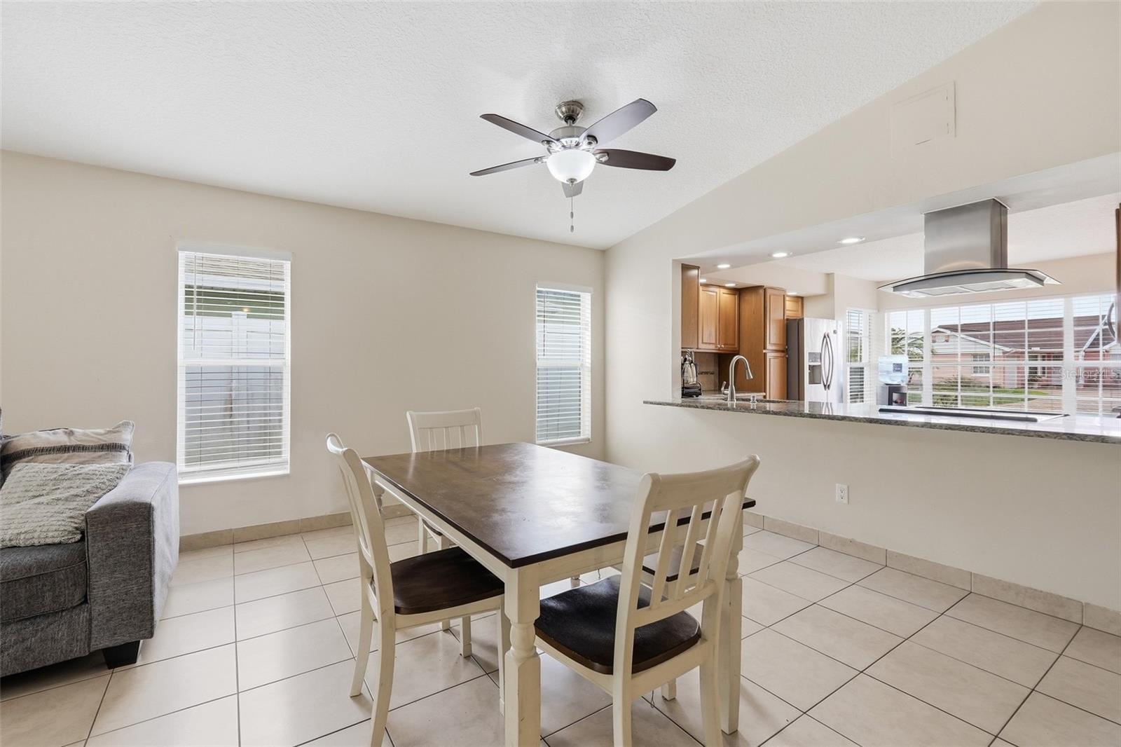 140 SEABREEZE CIR, KISSIMMEE, FL, 34743