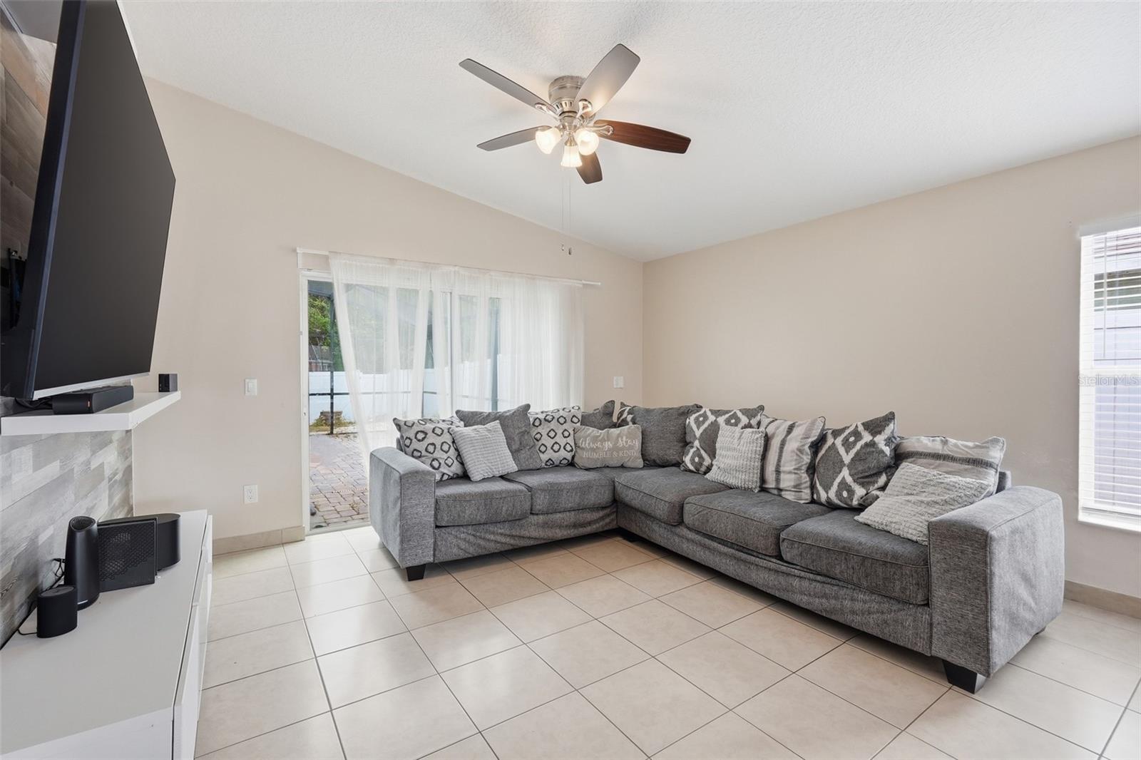 140 SEABREEZE CIR, KISSIMMEE, FL, 34743