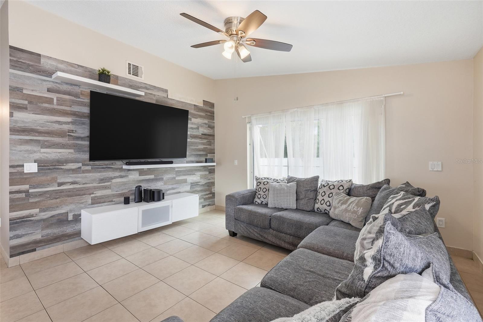 140 SEABREEZE CIR, KISSIMMEE, FL, 34743