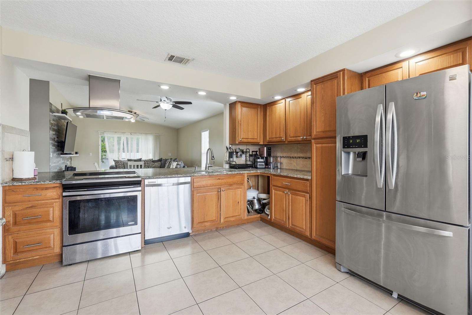 140 SEABREEZE CIR, KISSIMMEE, FL, 34743