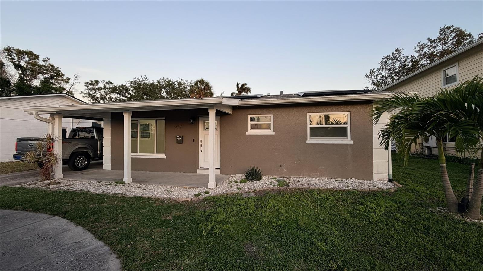 3727 OVERLOOK DR NE, ST PETERSBURG, FL, 33703