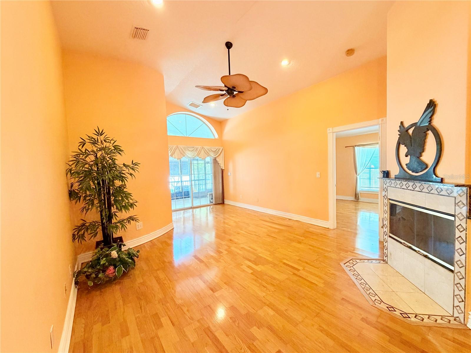 1150 OAKWOOD DR, DUNEDIN, FL, 34698