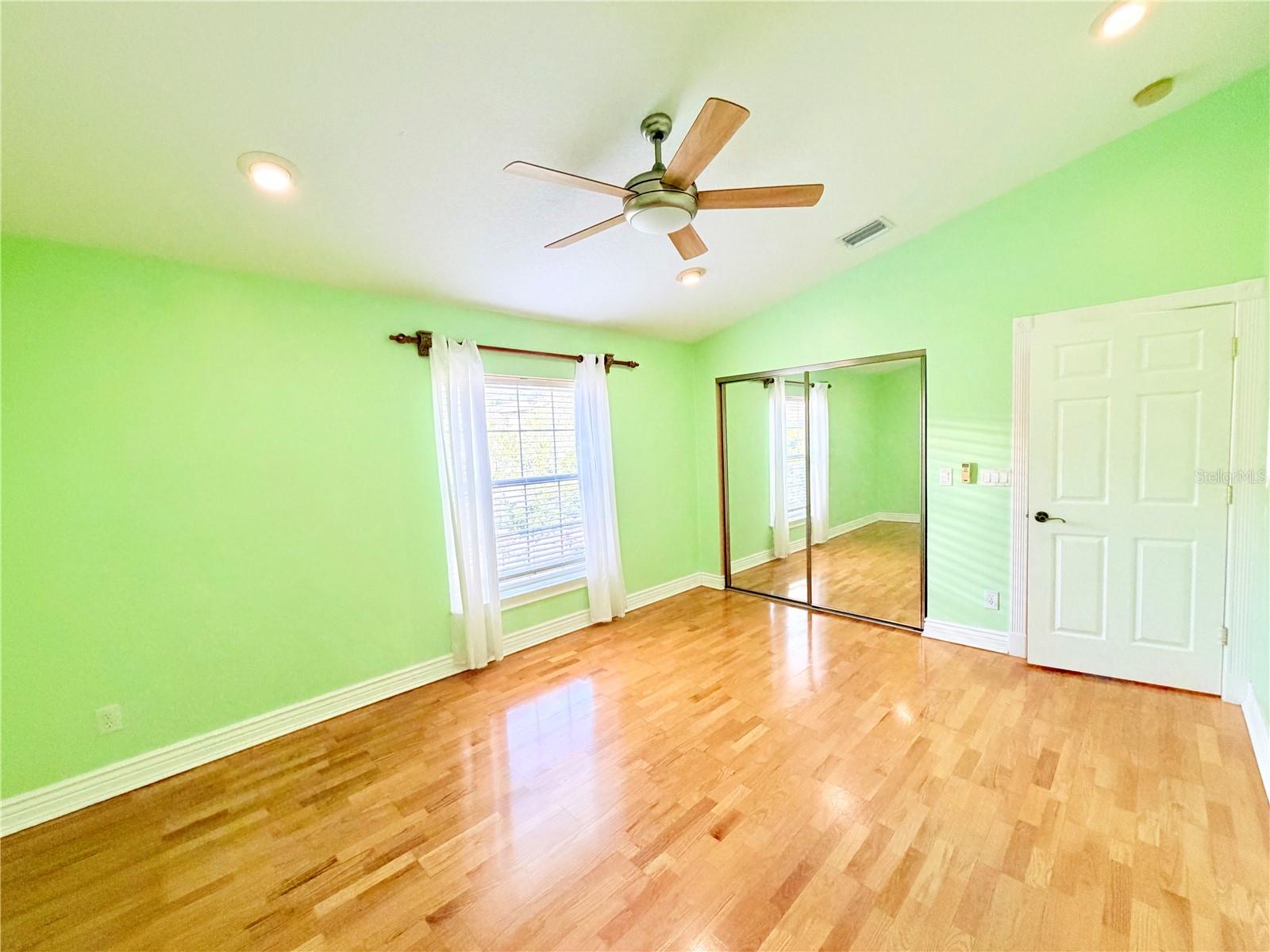 1150 OAKWOOD DR, DUNEDIN, FL, 34698