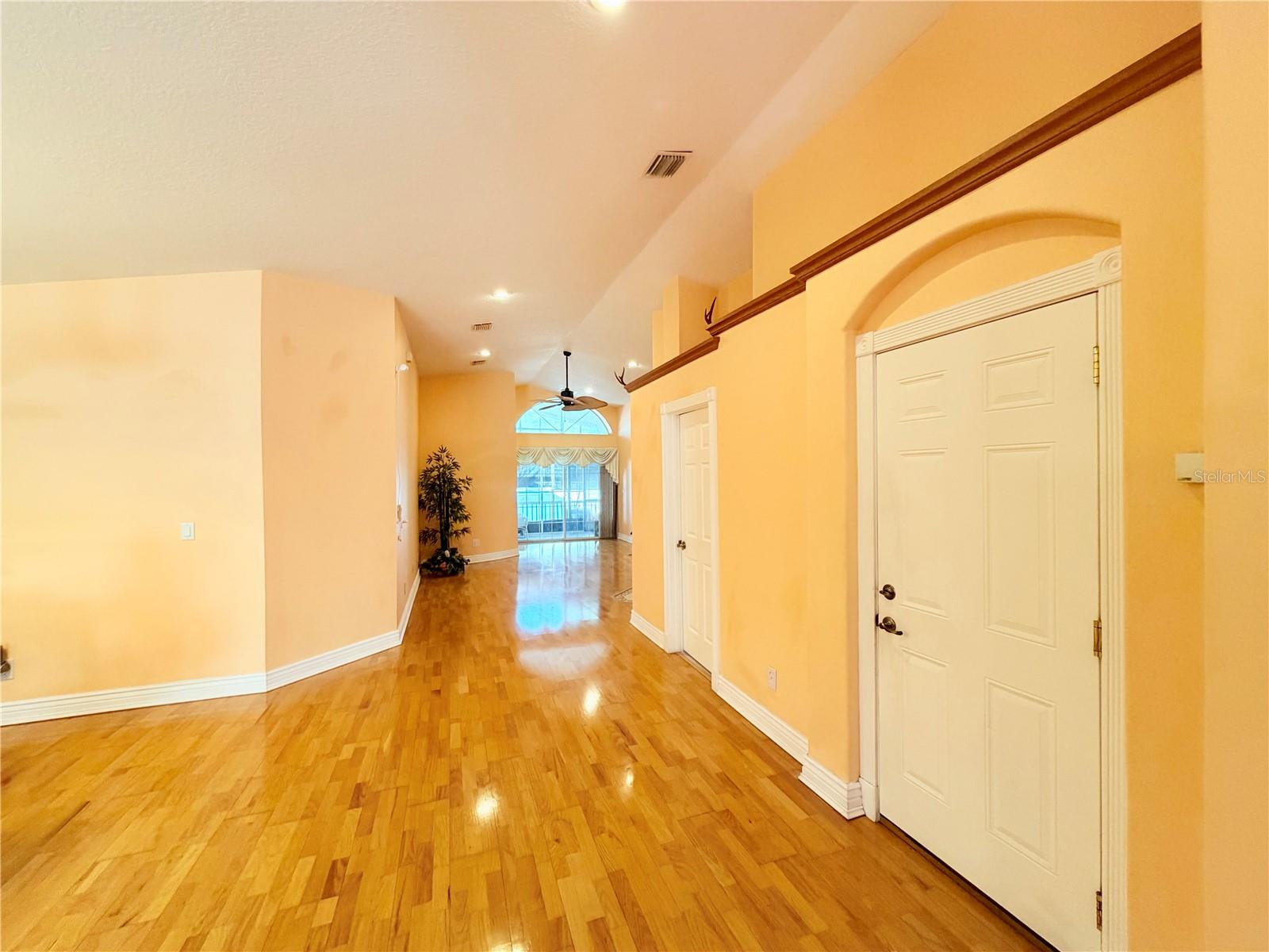 1150 OAKWOOD DR, DUNEDIN, FL, 34698