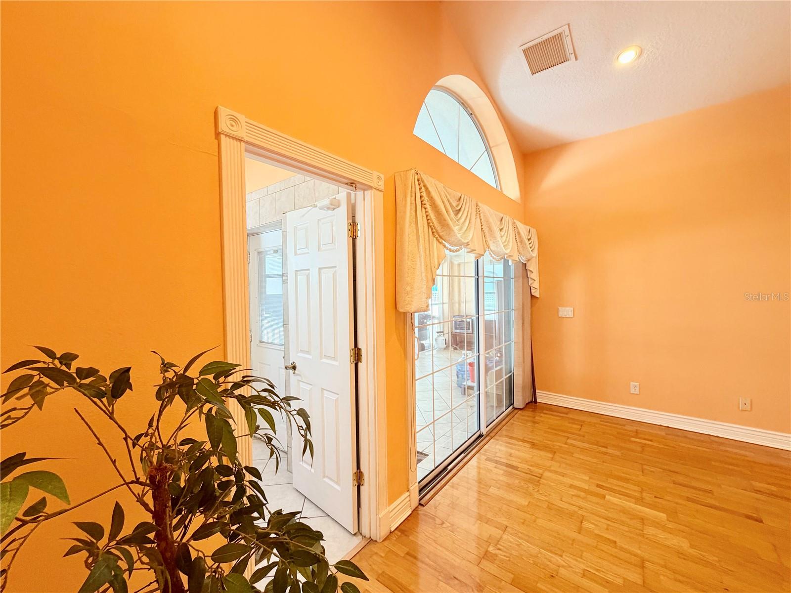 1150 OAKWOOD DR, DUNEDIN, FL, 34698