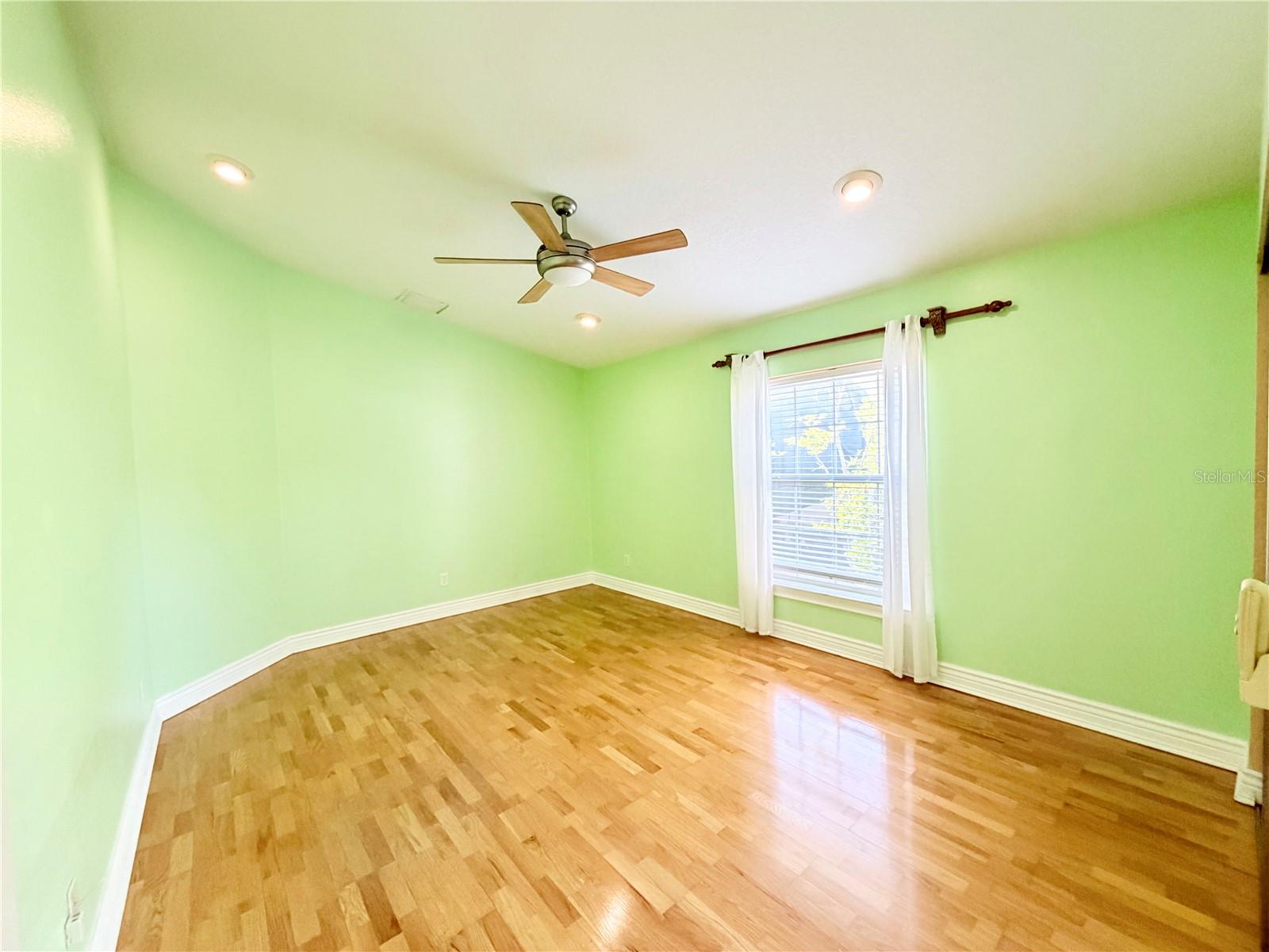 1150 OAKWOOD DR, DUNEDIN, FL, 34698