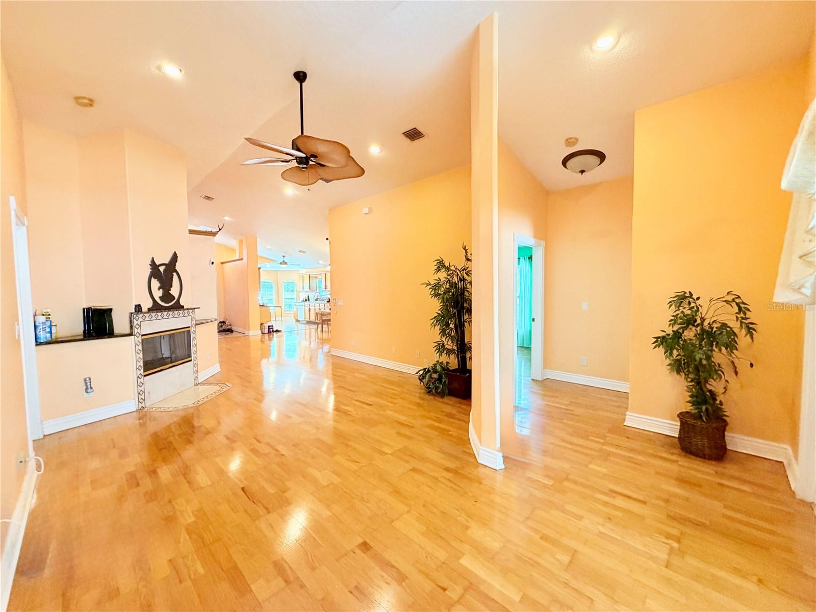 1150 OAKWOOD DR, DUNEDIN, FL, 34698