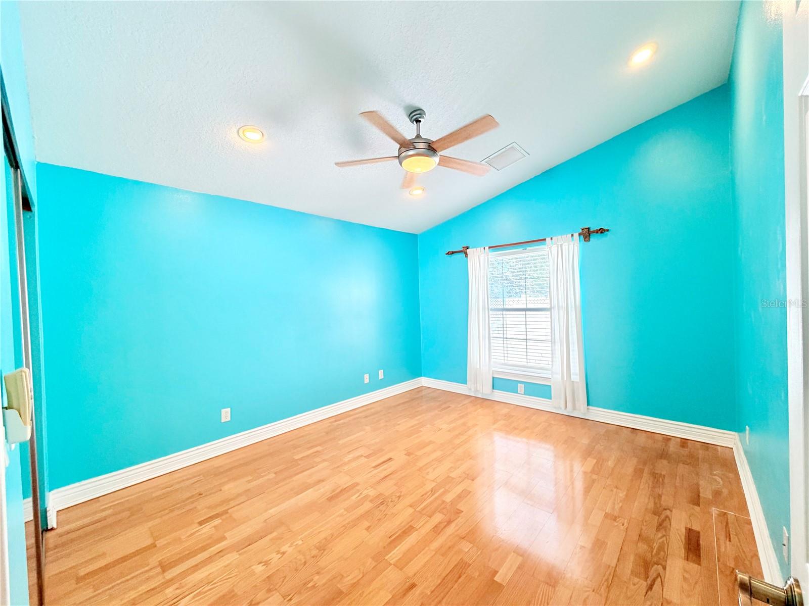 1150 OAKWOOD DR, DUNEDIN, FL, 34698