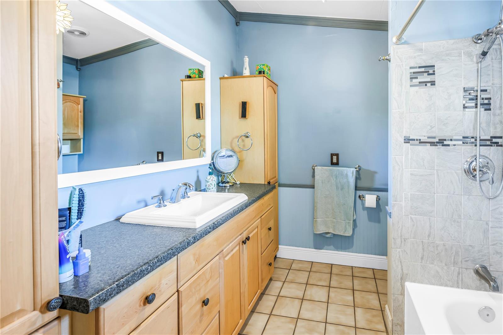 216 16TH AVE SE, ST PETERSBURG, FL, 33701