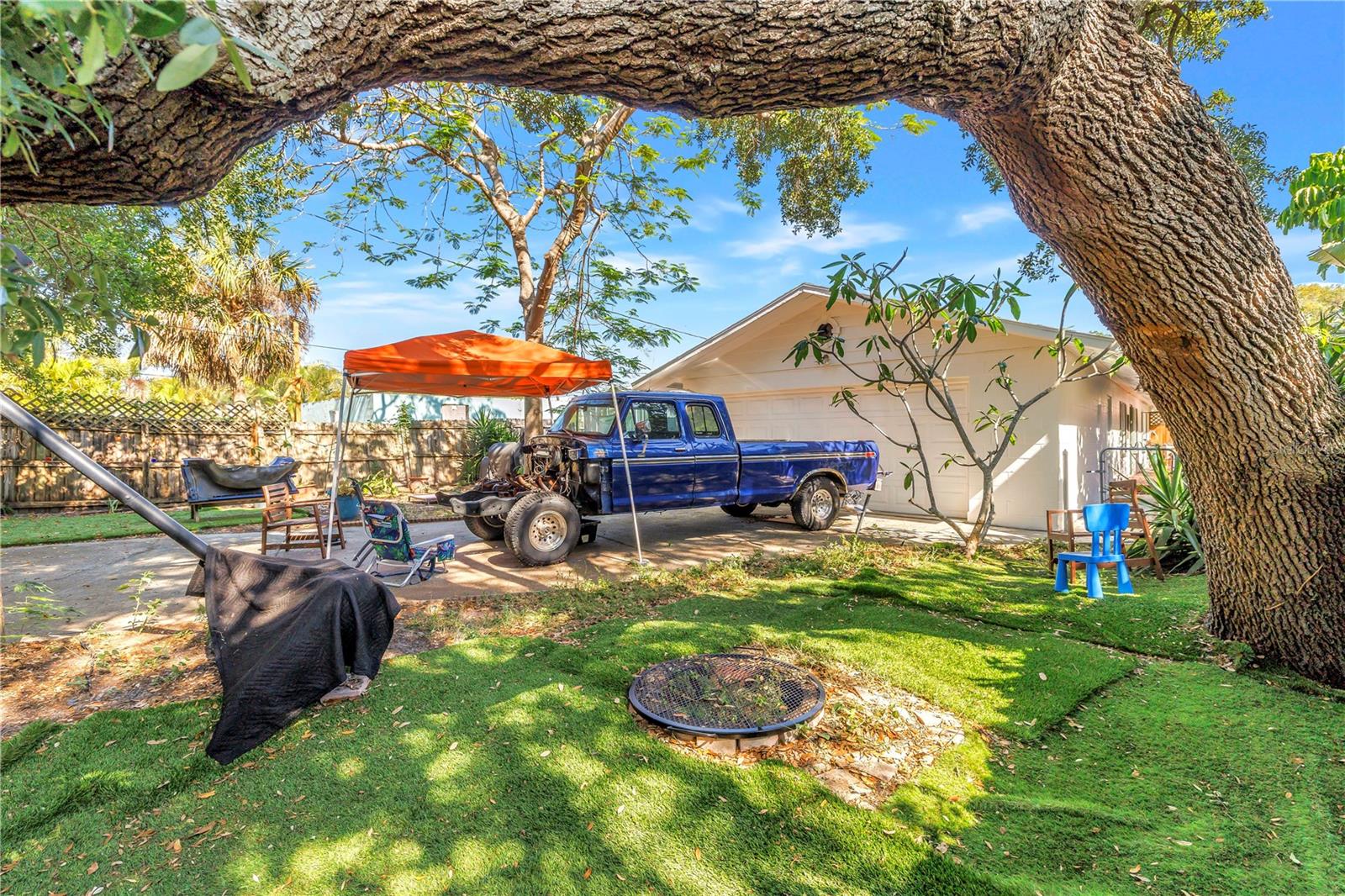 216 16TH AVE SE, ST PETERSBURG, FL, 33701