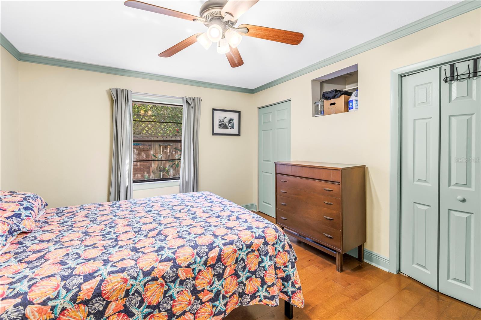 216 16TH AVE SE, ST PETERSBURG, FL, 33701