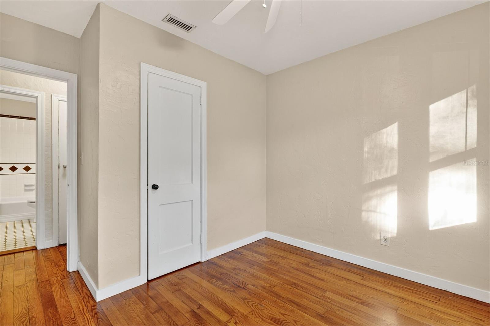 914 NE 6TH AVE, GAINESVILLE, FL, 32601