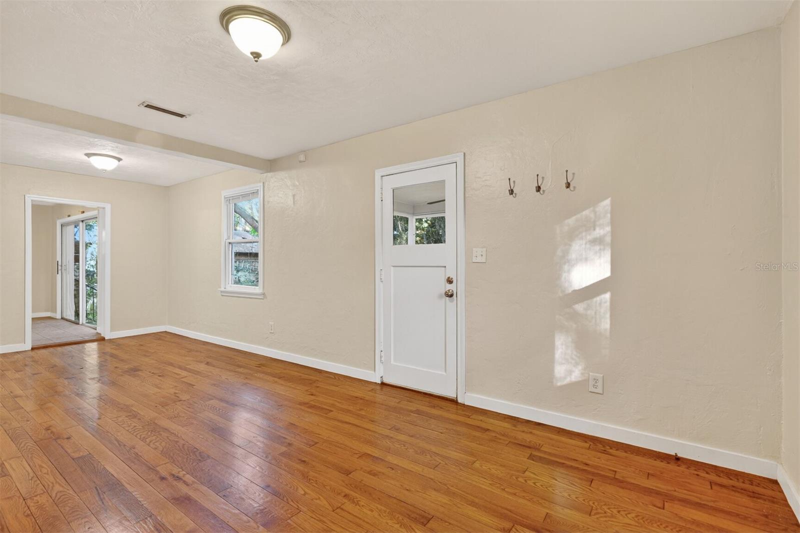 914 NE 6TH AVE, GAINESVILLE, FL, 32601