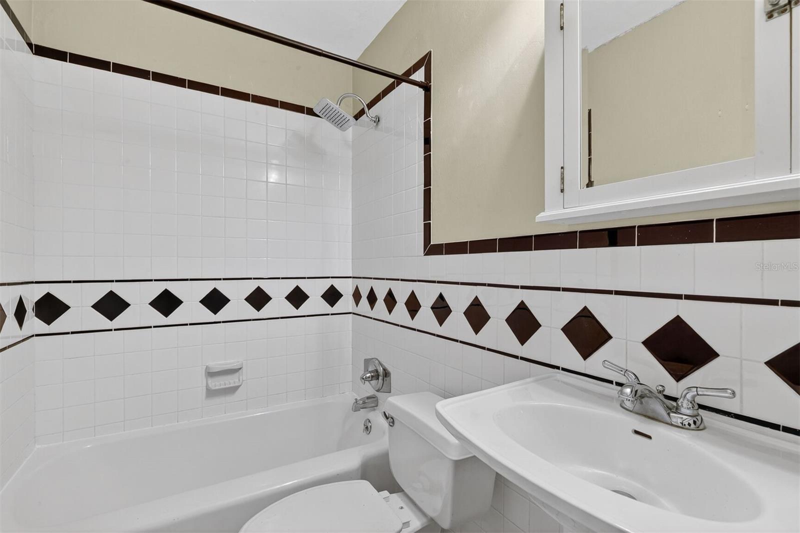 914 NE 6TH AVE, GAINESVILLE, FL, 32601