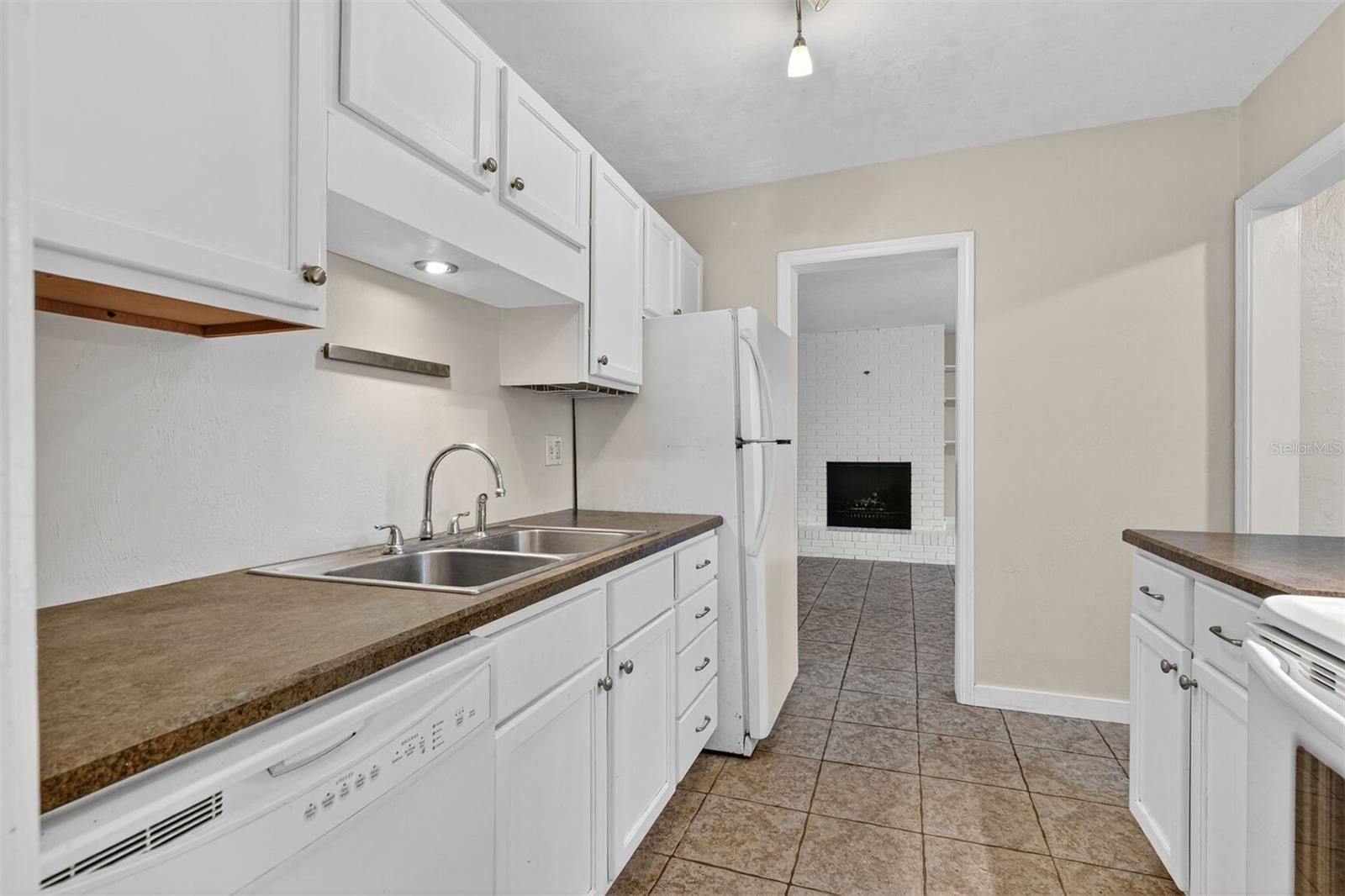 914 NE 6TH AVE, GAINESVILLE, FL, 32601