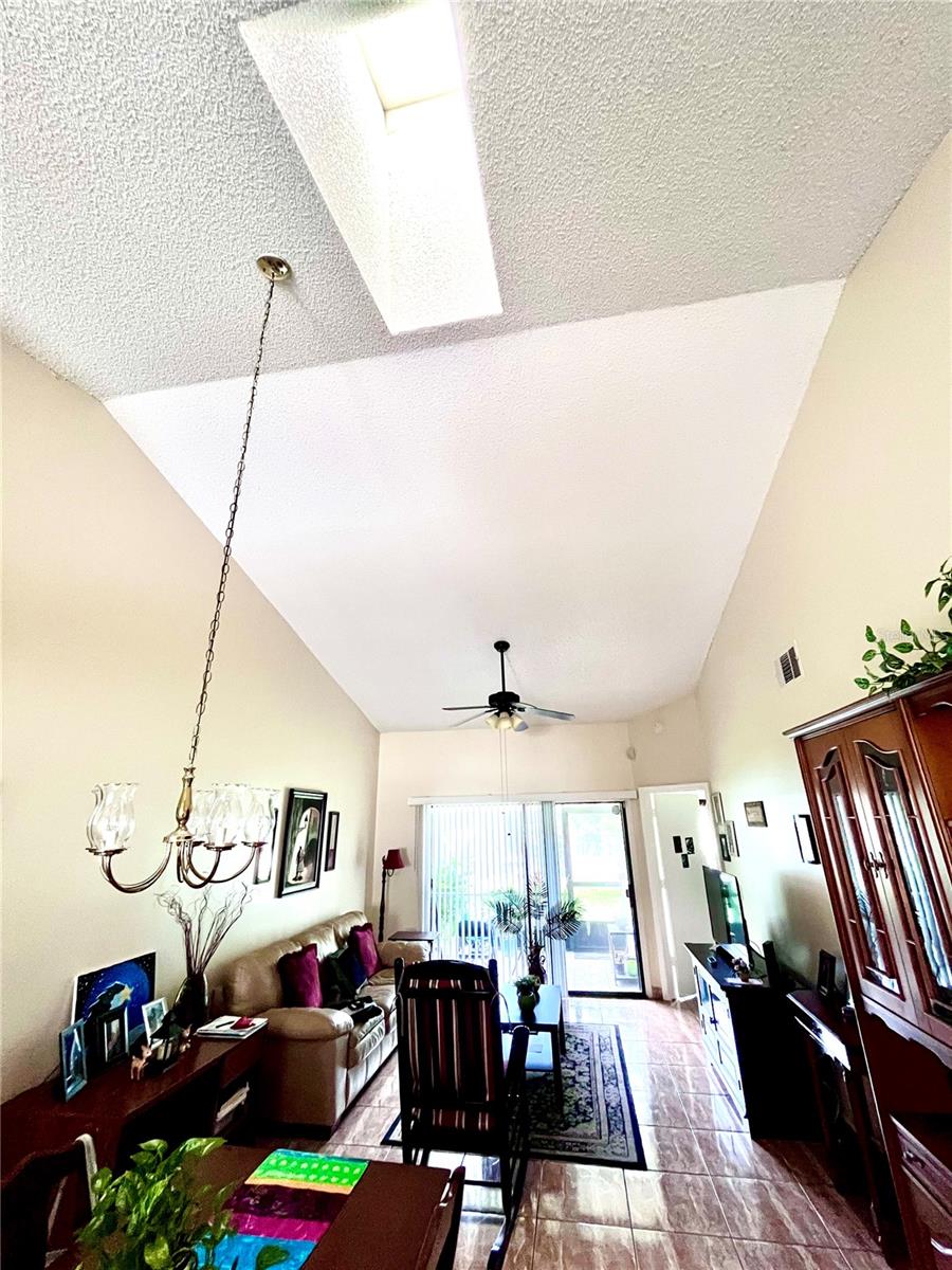 29 LAKEPOINTE CIR, KISSIMMEE, FL, 34743