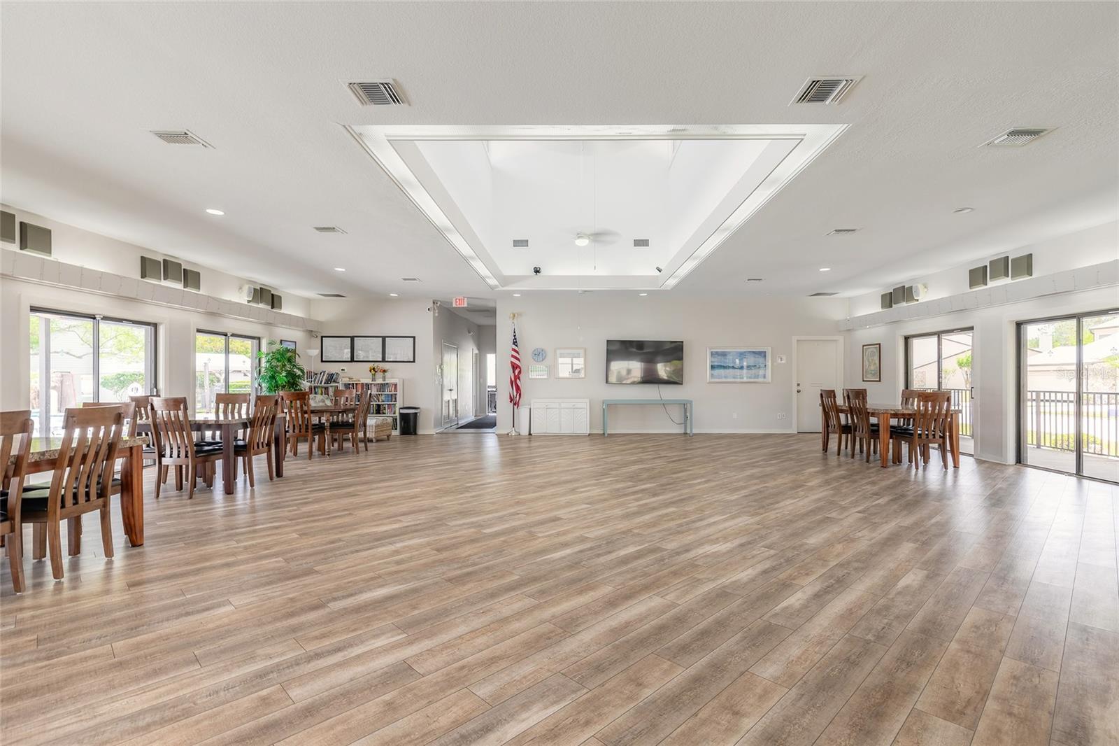 2212 DEERWOOD DR, NEW SMYRNA BEACH, FL, 32168